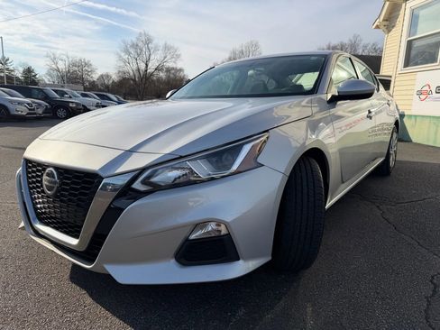 Used 2020 Nissan Altima 2.5 S image 9