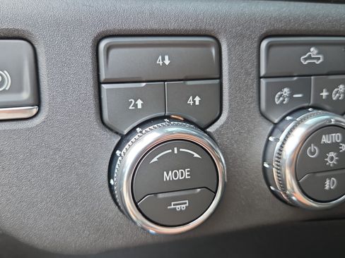 Used 2026 GMC Sierra 2500 SLE AWD/4WD image 26