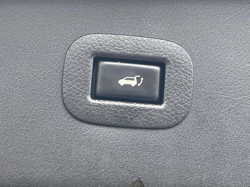 Used 2019 Nissan Armada Platinum w/ Captain's Chairs Package AWD/4WD image 11