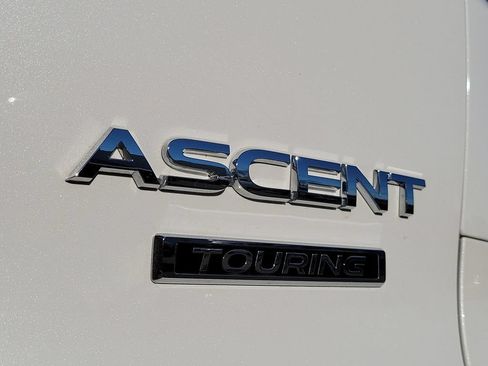 Used 2025 Subaru Ascent Touring AWD/4WD image 12