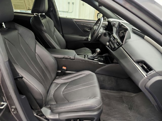Used 2023 Lexus ES 300h F Sport FWD image 26