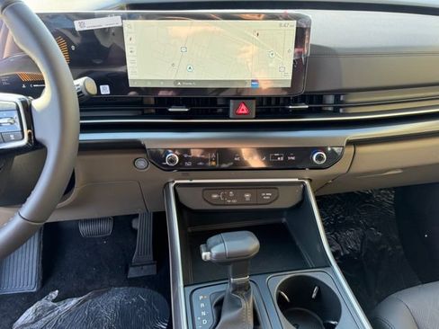 New 2026 Kia Carnival LXS image 18