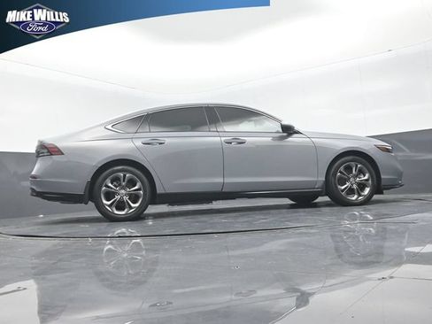 Used 2023 Honda Accord EX-L image 24