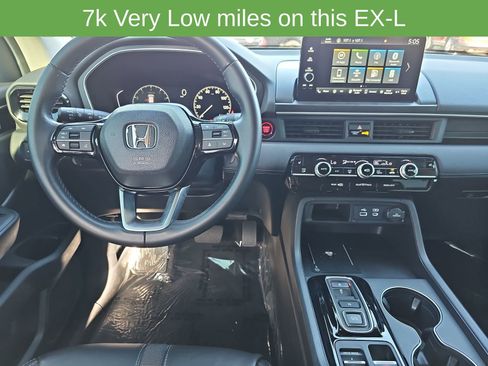 Used 2025 Honda Pilot EX-L image 18
