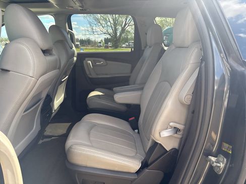 Used 2011 Chevrolet Traverse LTZ FWD image 14