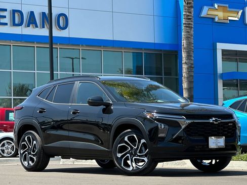 New 2026 Chevrolet Trax RS w/ Driver Confidence Package FWD image 2