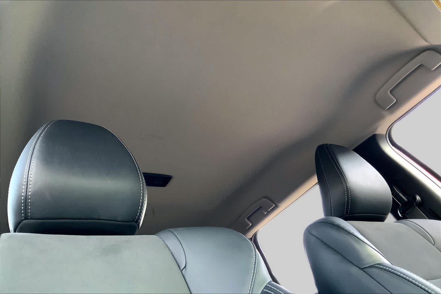 Used 2025 Mitsubishi Outlander SE FWD image 14
