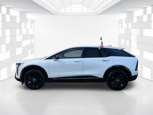 Used 2025 Cadillac Optiq Sport 1 AWD/4WD image 4
