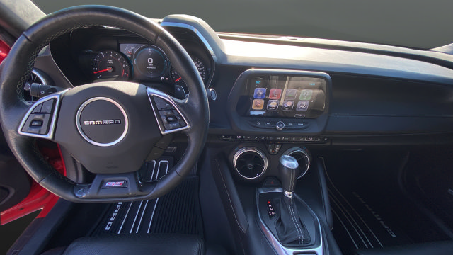Used 2018 Chevrolet Camaro SS RWD image 10