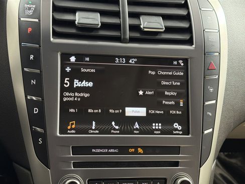 Used 2018 Lincoln MKZ Reserve w/ Technology Package image 18