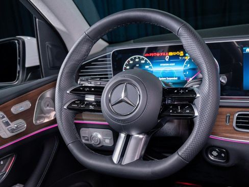 New 2026 Mercedes-Benz GLS 450 4MATIC image 16