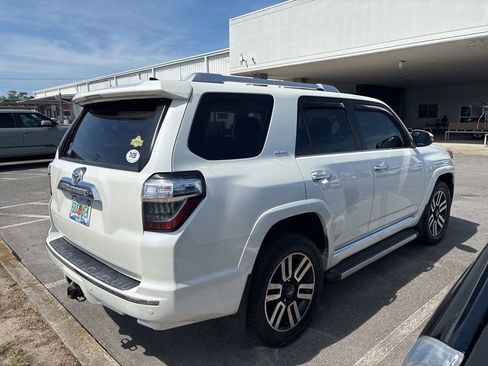 Used 2019 Toyota 4Runner Limited AWD/4WD image 18