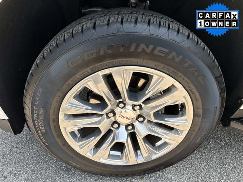 Used 2025 GMC Yukon Denali AWD/4WD image 11