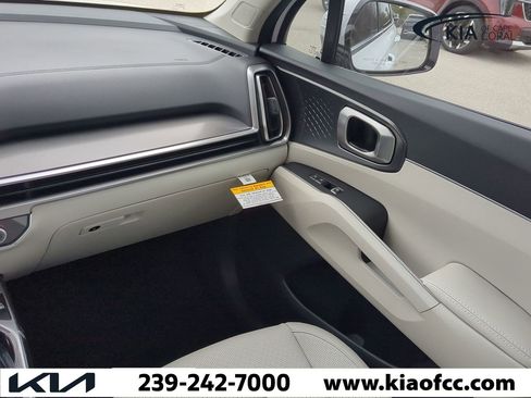 New 2025 Kia Sorento S w/ Panoramic Sunroof Package image 16