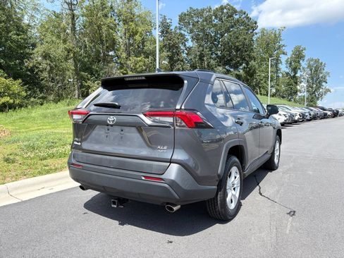 Used 2021 Toyota RAV4 XLE w/ Convenience Package AWD/4WD image 9