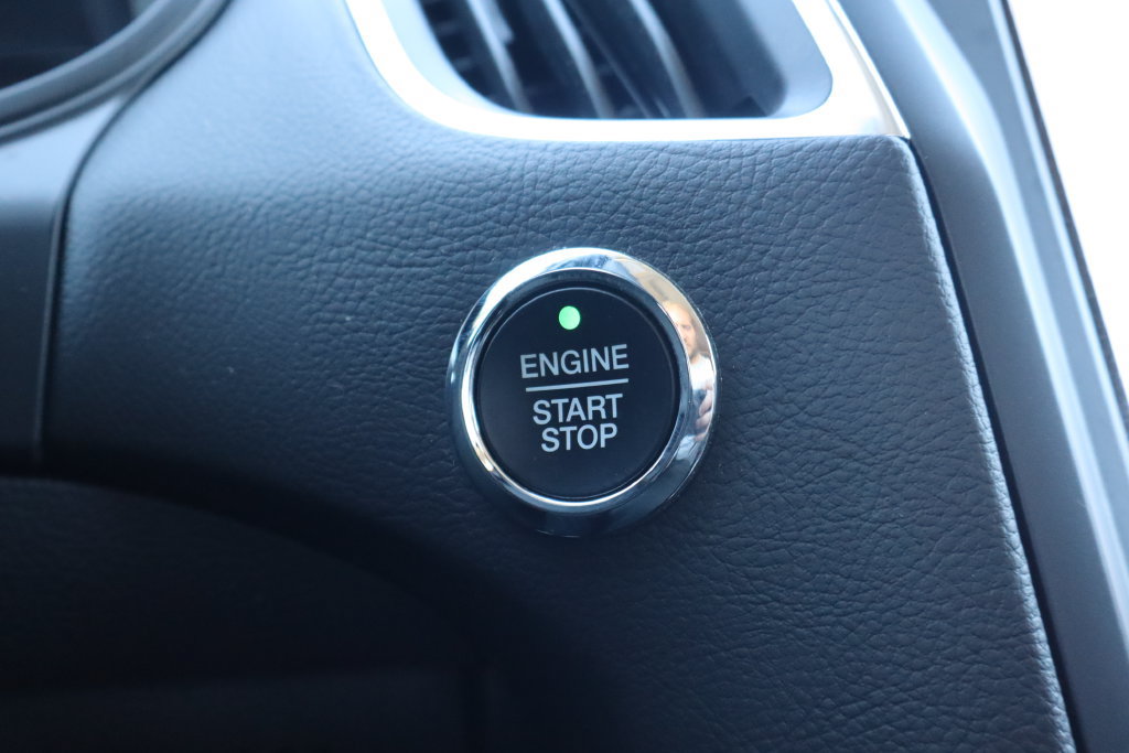 Used 2023 Ford Edge Titanium AWD/4WD image 16