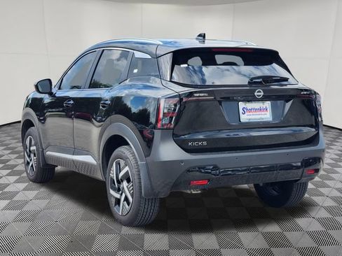 Used 2026 Nissan Kicks SV FWD image 8