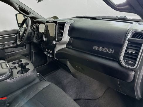Used 2025 RAM 2500 Big Horn AWD/4WD image 31