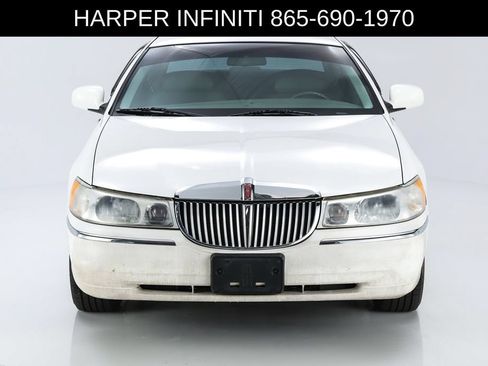Used 2000 Lincoln Town Car Executive RWD image 17