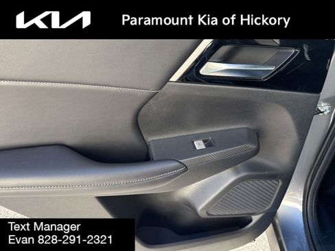 Used 2022 Mitsubishi Outlander SEL Black Edition image 14