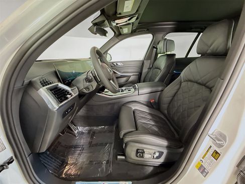 New 2026 BMW X5 xDrive50e w/ M Sport Package image 22