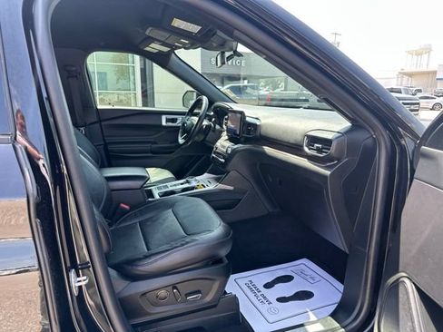 Used 2020 Ford Explorer Limited RWD image 8