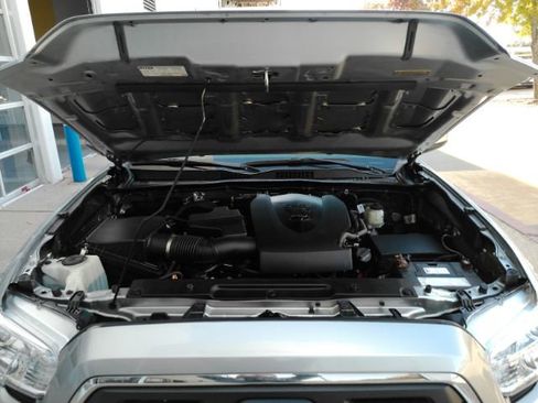 Used 2022 Toyota Tacoma SR5 image 47