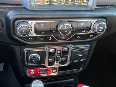 Used 2023 Jeep Wrangler Unlimited Rubicon 4xe AWD/4WD image 28