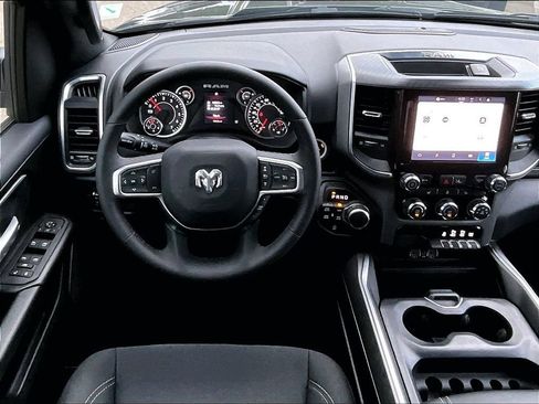 Used 2025 RAM 1500 Big Horn AWD/4WD image 17
