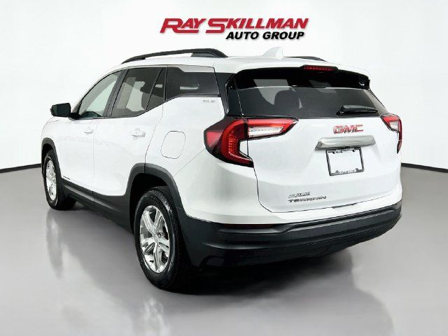 Used 2023 GMC Terrain SLE w/ Driver Convenience Package FWD image 5