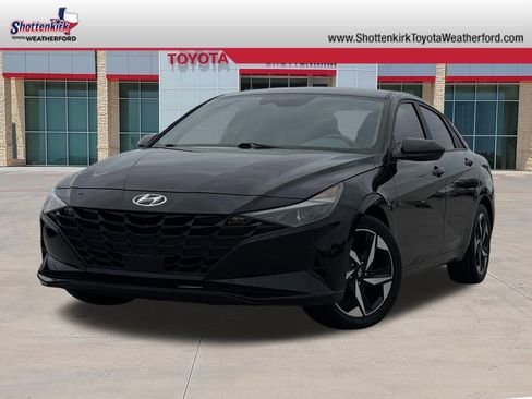 Used 2023 Hyundai Elantra SEL w/ Convenience Package FWD image 1
