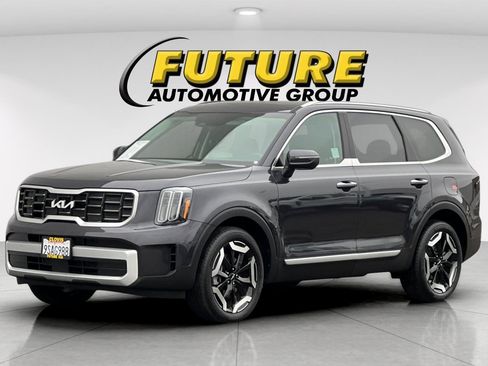 Certified 2025 Kia Telluride S image 8