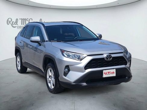 Used 2020 Toyota RAV4 XLE w/ Convenience Package FWD image 7
