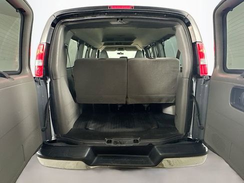 Used 2017 Chevrolet Express 2500 LT w/ LT Preferred Equipment Group image 23