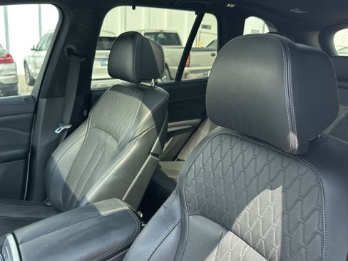 Used 2020 BMW X5 M50i AWD/4WD image 18