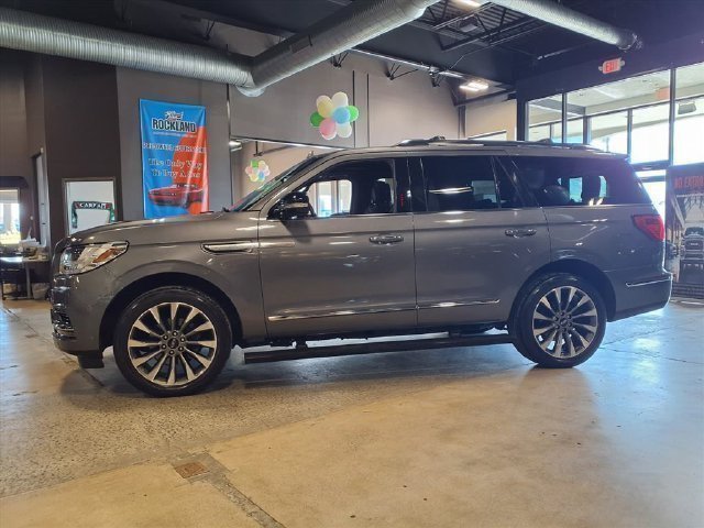 Used 2021 Lincoln Navigator Reserve w/ Luxury Package AWD/4WD image 12