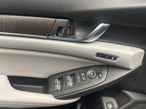 Used 2018 Honda Accord EX-L image 26