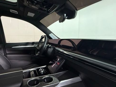 Used 2025 Cadillac Escalade ESV V w/ LPO, ONYX Package image 35