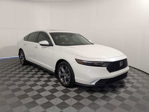 Used 2024 Honda Accord EX image 3