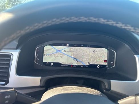 Used 2023 Volkswagen Atlas SEL image 11