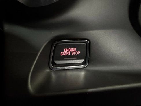 Used 2021 Chevrolet Camaro LT w/ Technology Package image 10