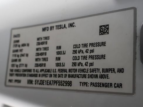 Used 2023 Tesla Model 3 Standard Range RWD image 48