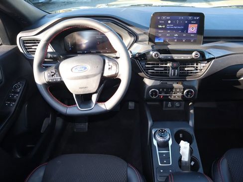 Used 2025 Ford Escape ST-Line Select AWD/4WD image 13