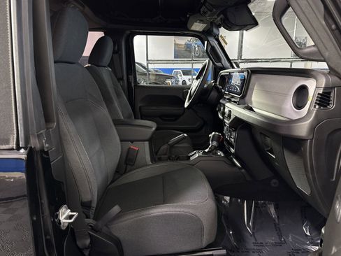 Used 2024 Jeep Wrangler Sport S image 33