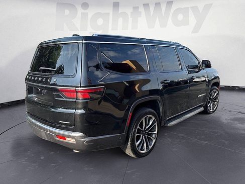Used 2022 Jeep Wagoneer Series II w/ Convenience Group I AWD/4WD image 5