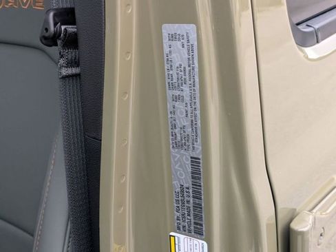 New 2025 Jeep Gladiator Mojave image 37