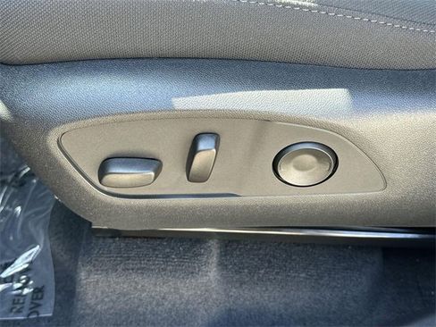 New 2025 GMC Acadia Elevation image 21