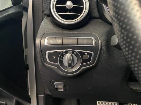 Used 2019 Mercedes-Benz GLC 300 4MATIC Coupe image 21