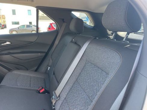 Used 2023 Chevrolet Equinox LT FWD image 23