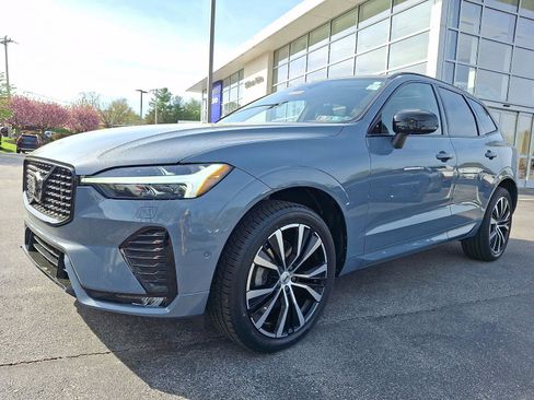 Certified 2023 Volvo XC60 B5 Plus w/ Climate Package image 3